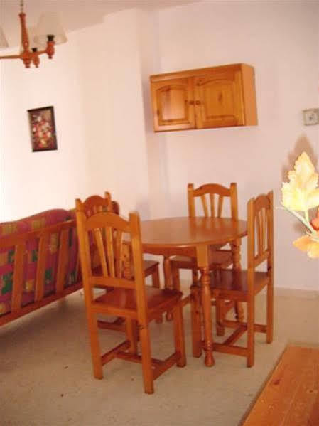 Hostal Villa Mercedes Чипіона Екстер'єр фото